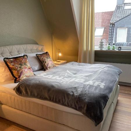 Schoene Grosse 4 Zimmer-Altbauwohnung كيل المظهر الخارجي الصورة