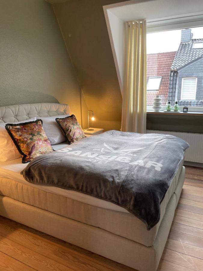Schoene Grosse 4 Zimmer-Altbauwohnung كيل المظهر الخارجي الصورة